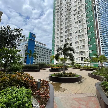 Cebu City Condo In It Park With Pool & Netflix