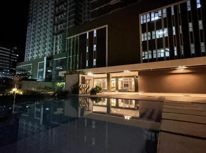 In It Park With Pool & Netflix Aparthotel Cebu